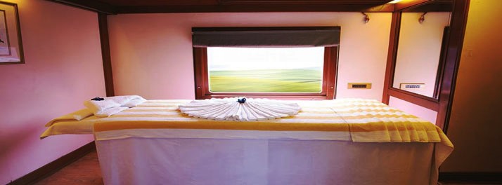 1140/Deccan Odyssey - Mumbai 016.jpg